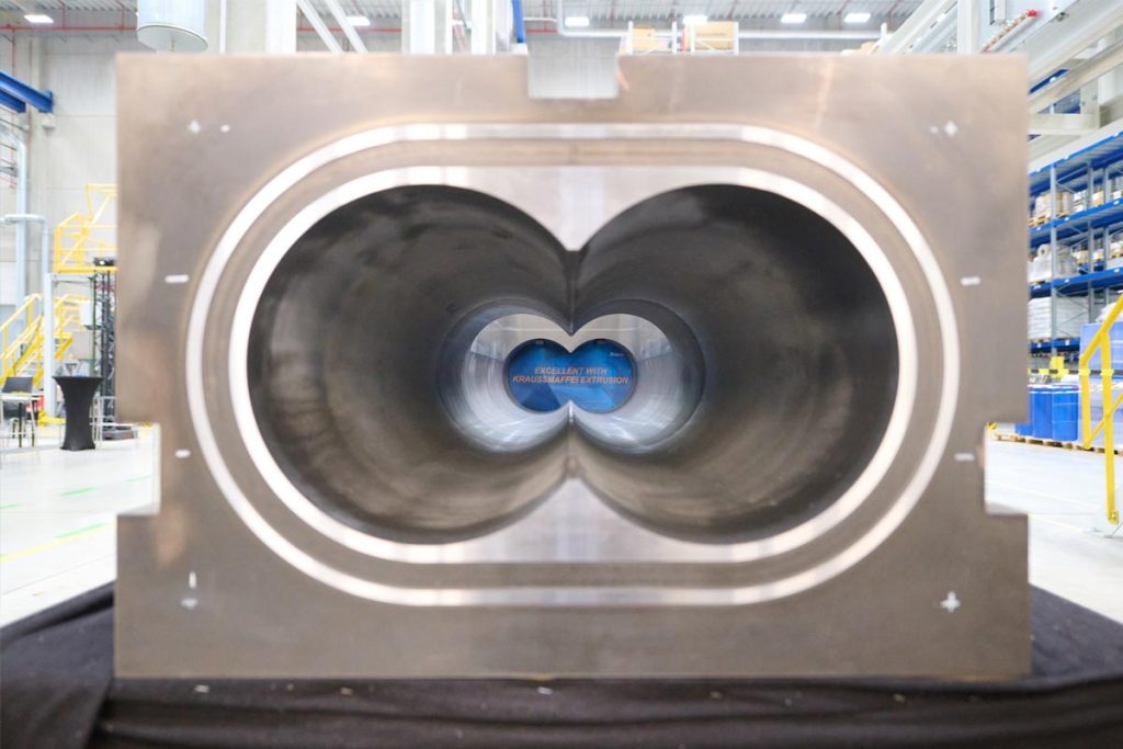 The new generation ZE Petrochemical series is based on KraussMaffei Extrusion's proven BluePower technology and impresses with outstanding energy efficiency.